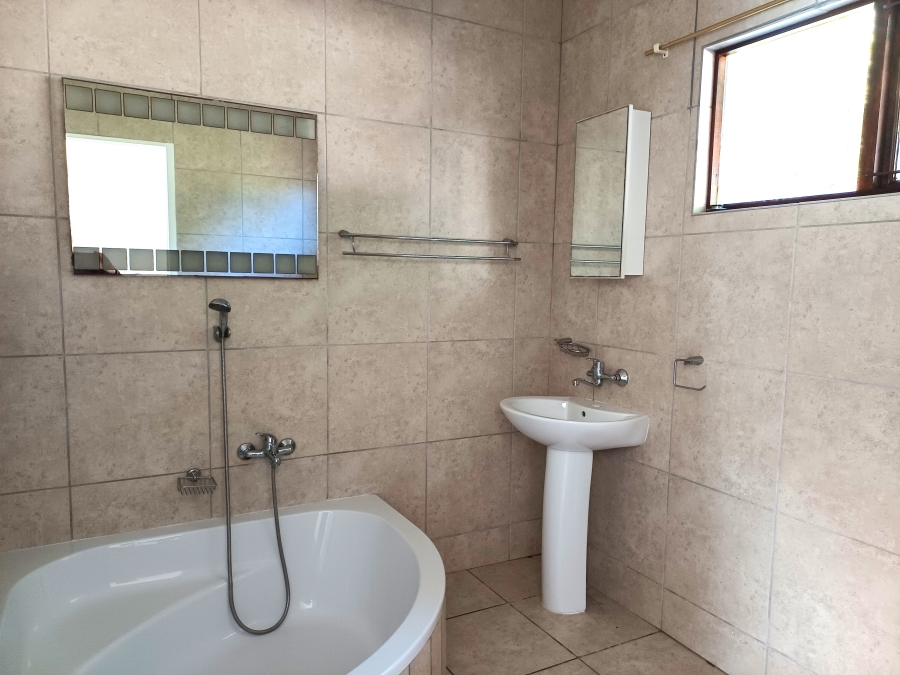 5 Bedroom Property for Sale in The Village Western Cape